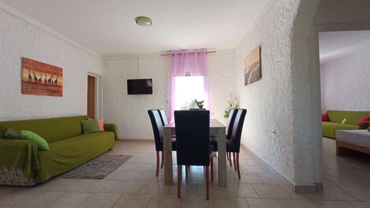 Aparthotel Vila Kula à Nin Extérieur photo
