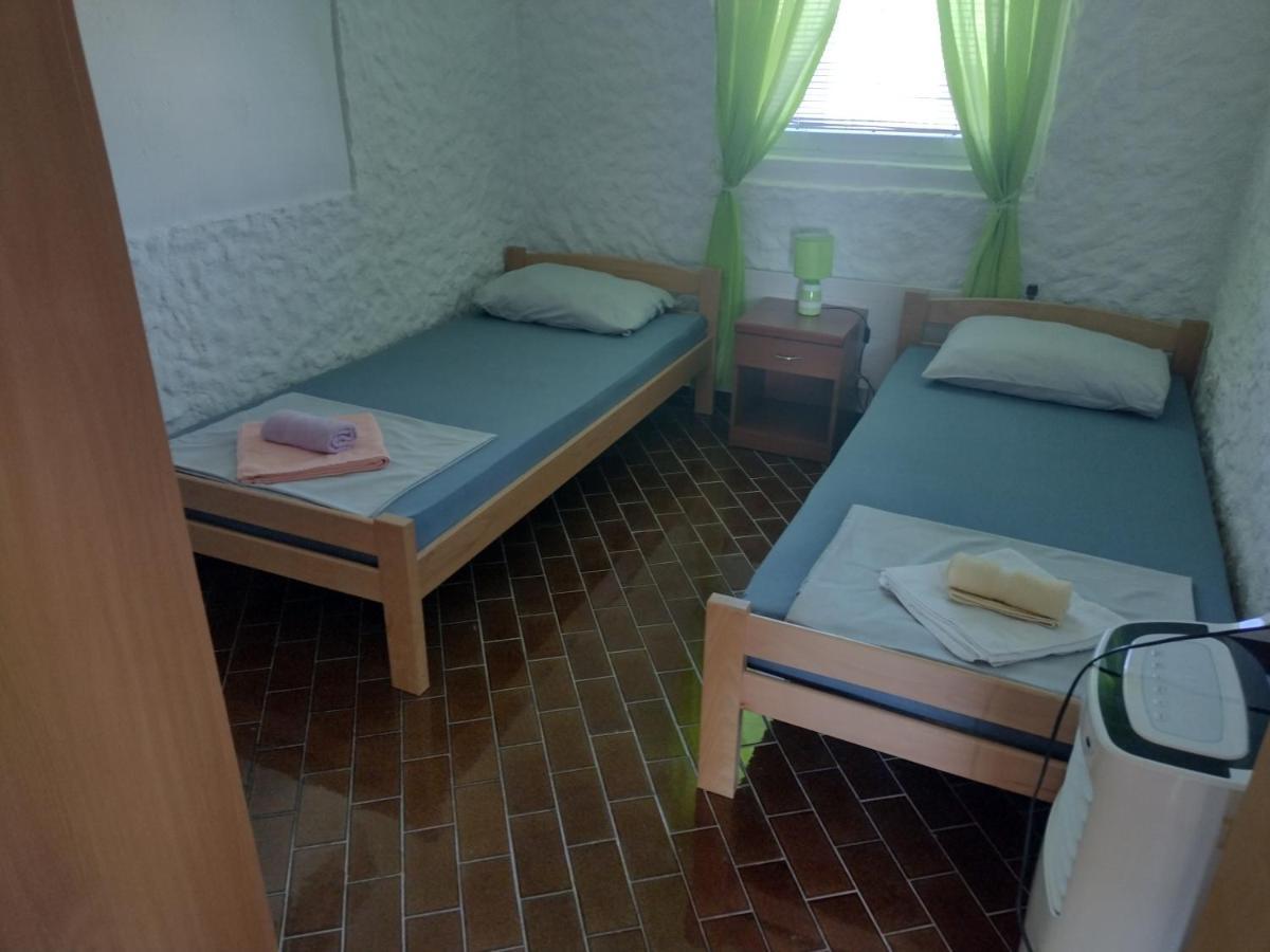 Aparthotel Vila Kula à Nin Extérieur photo
